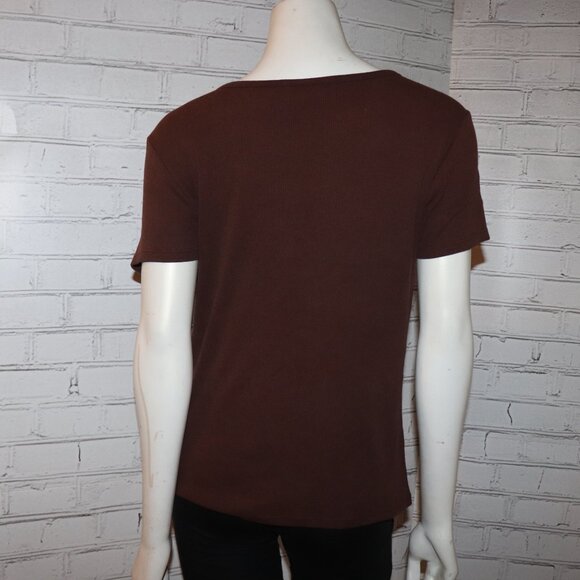 🤎✨👕 C.B. Casual Tee · Gold Studded Neckline · Size L - Picture 6 of 6